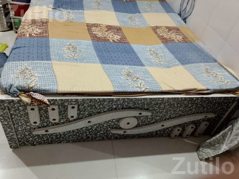 Wooden Cupboard in Good Condition with Mirror - કબાટ અને સ્ટોરેજ - રાજકોટ શહેર - Image 3