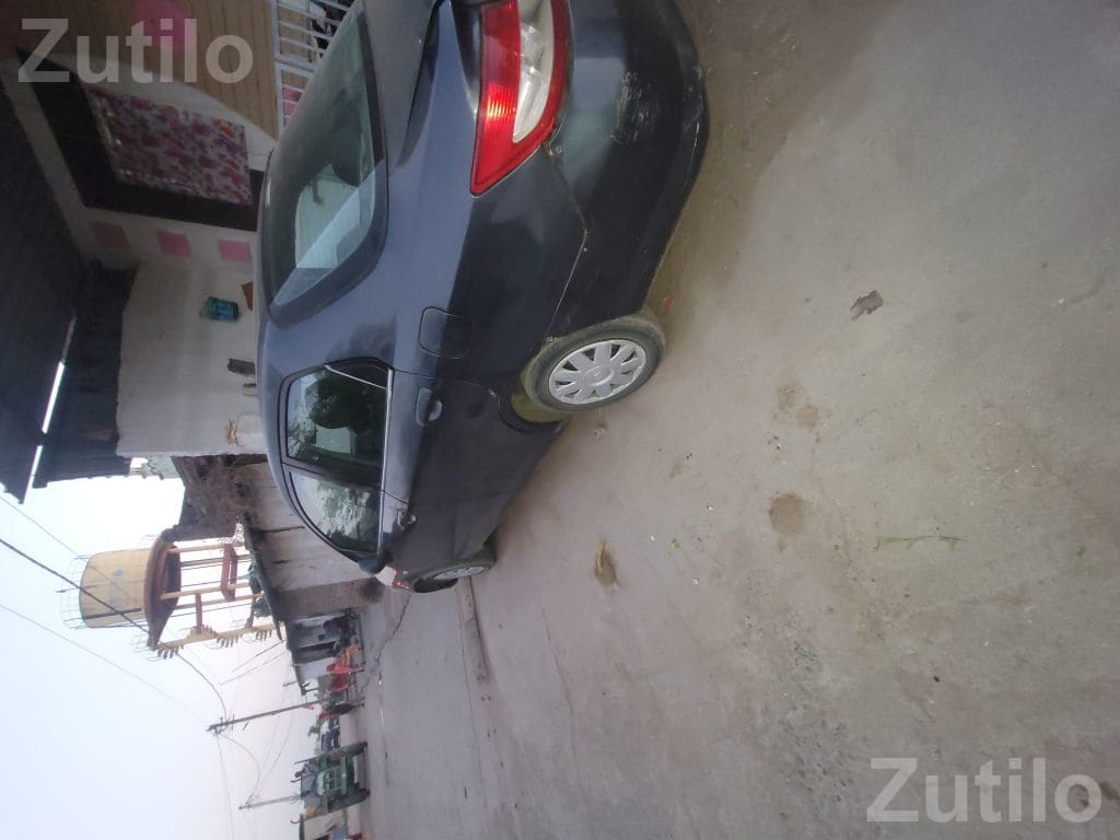 2004 Sedan Car with Insurance and Passing - કાર - કરજન - Image 2