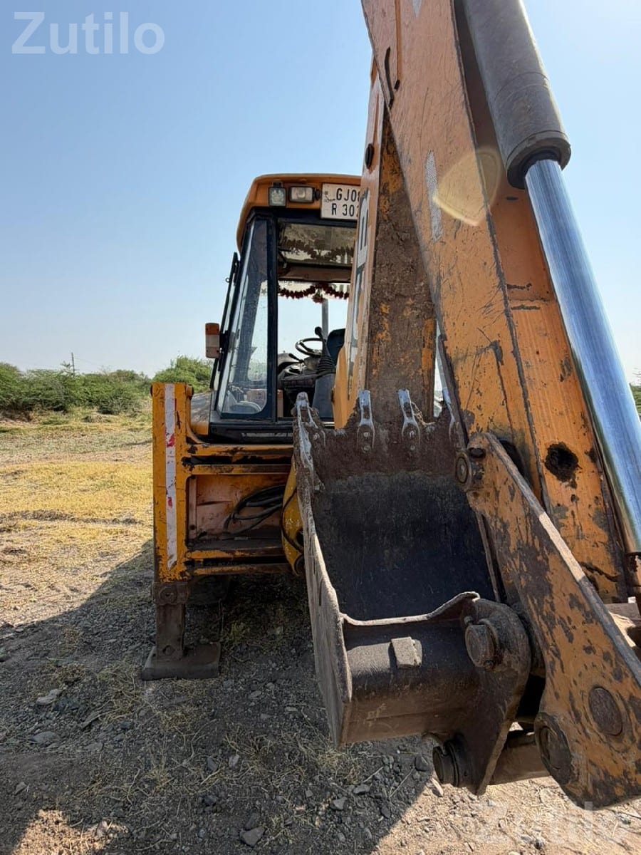 JCB 3DX Backhoe Loader 2010 Model - બાંધકામના વાહનો - ઉમરાળા - Image 3