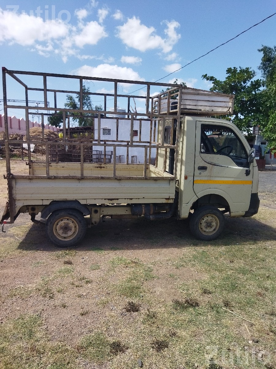 2016 Chhota Hathi Mini Truck