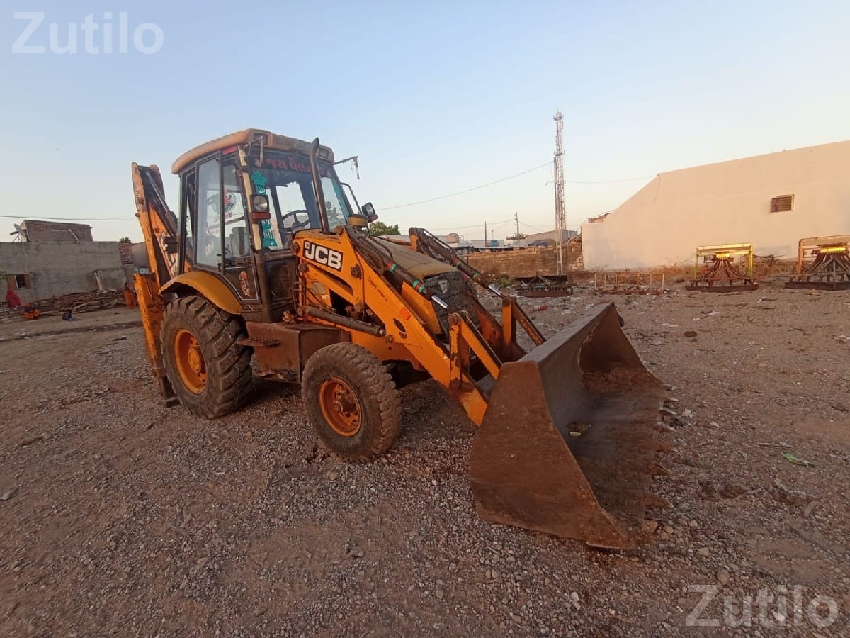 JCB 3DX Backhoe Loader 2009 Model - બાંધકામના વાહનો - જામનગર શહેર - Image 2