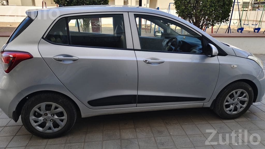 Hyundai Grand i10 Sportz 2017 Petrol CNG - Cars - Rajkot City - Image 5