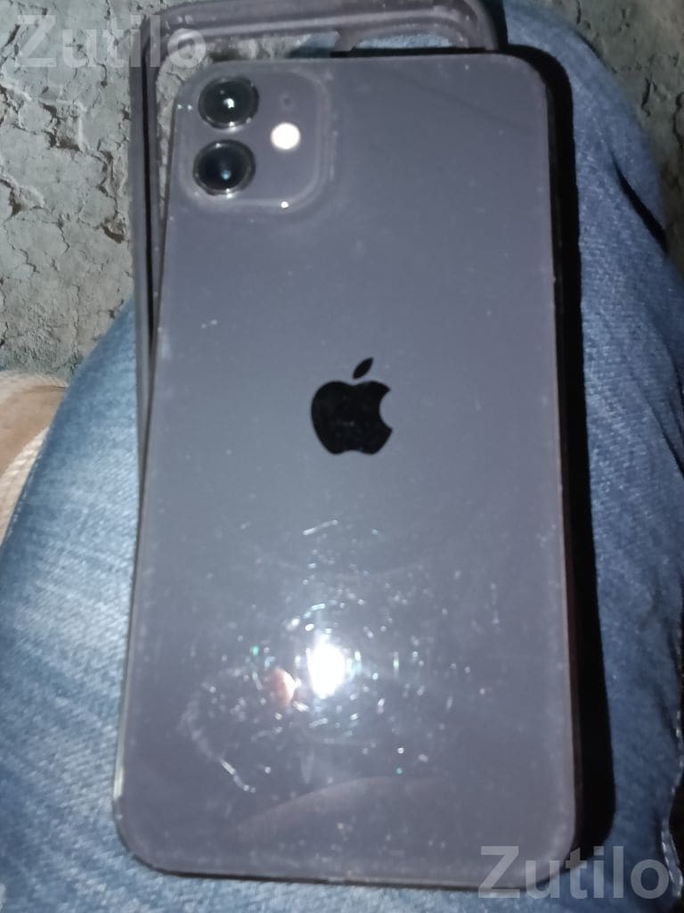 Apple iPhone Smartphone with Cracked Screen - Mobile Phones - Viramgam - Image 3