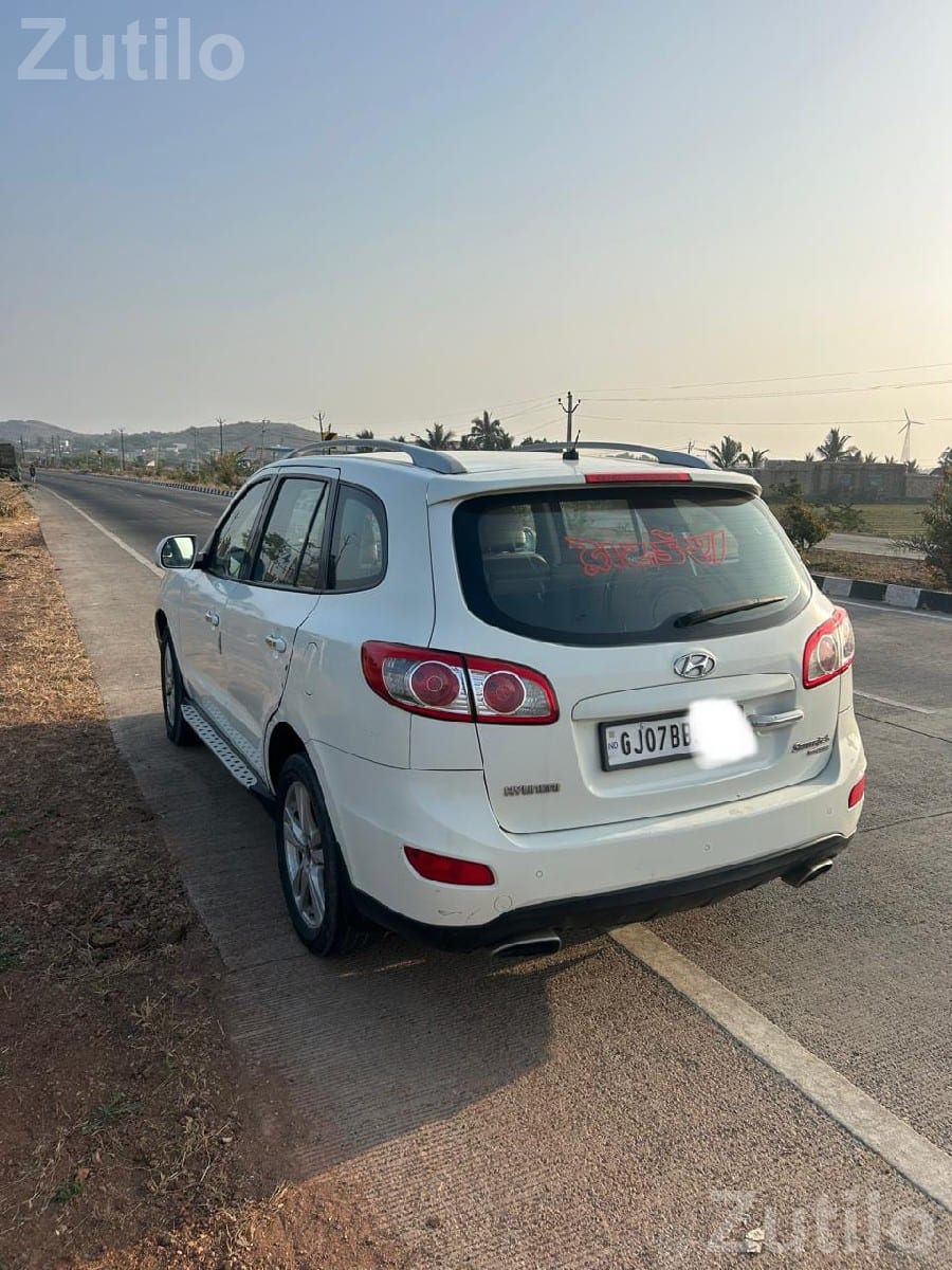 Hyundai Santa Fe 2011 Diesel SUV - Cars - Keshod - Image 2