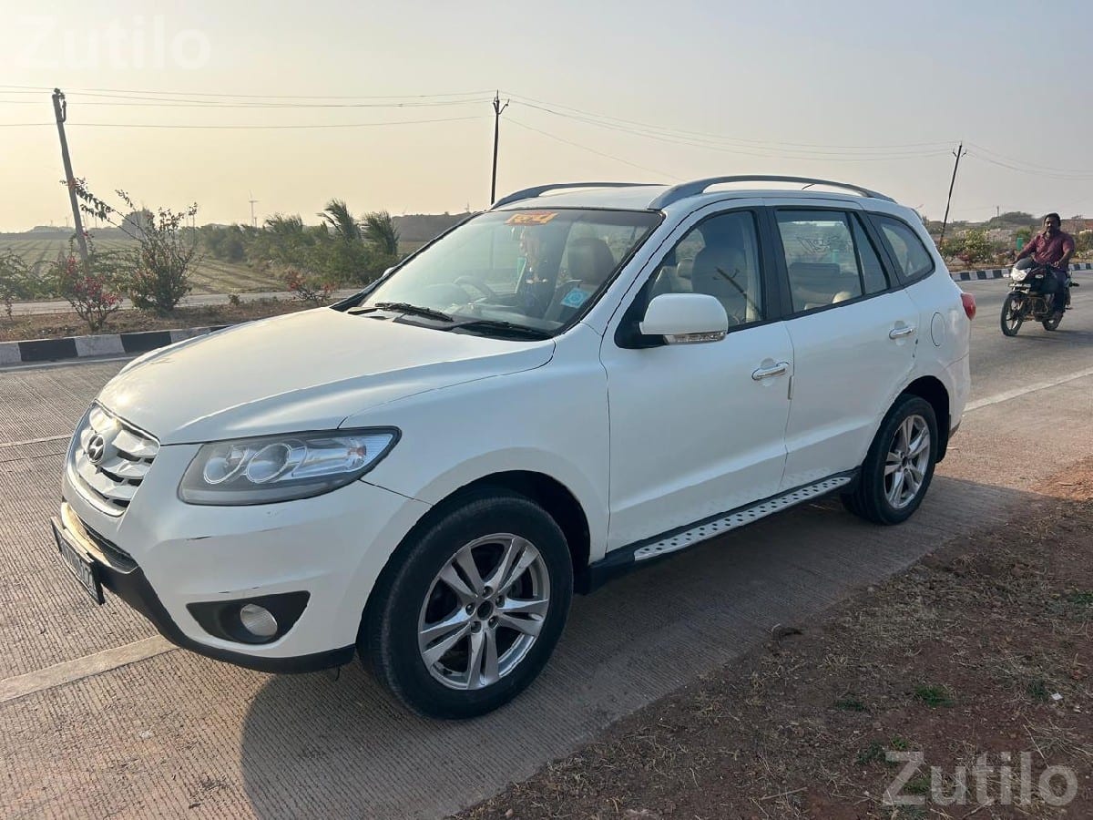 Hyundai Santa Fe 2011 Diesel SUV - Cars - Keshod - Image 3