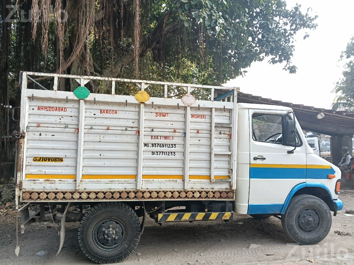 Tata 407 Goods Carrier 2004 Model - Trucks & Lorries - Mangrol - Image 3