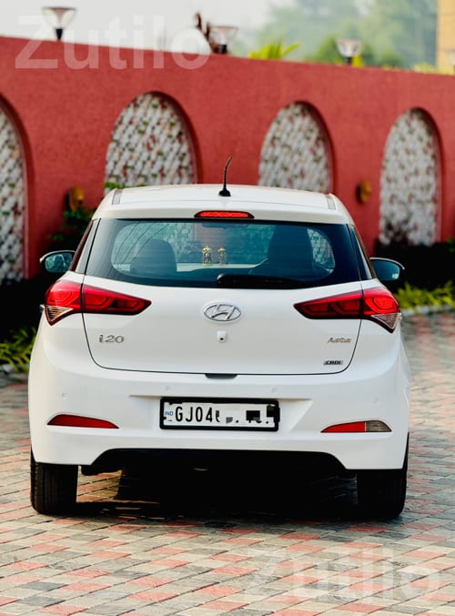 Hyundai i20 Elite Asta O Diesel 2017 - કાર - સુરત શહેર - Image 3
