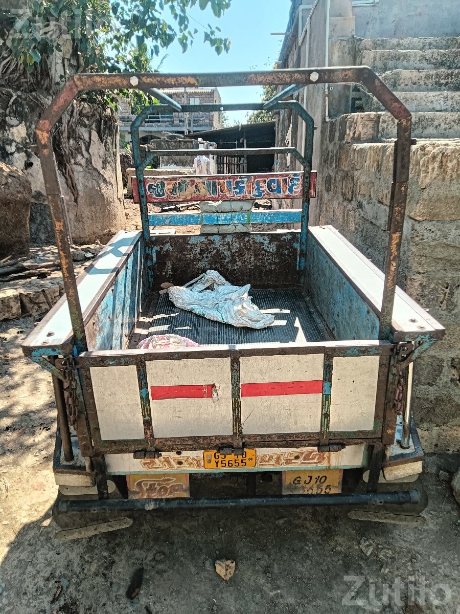 Khushbu Auto Rickshaw 2009 Model - Auto Rickshaws - Keshod - Image 3