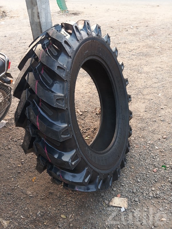Remoulded Tyres for Tractor JCB Truck and Loader - Auto Parts - Khambhalia - Image 2