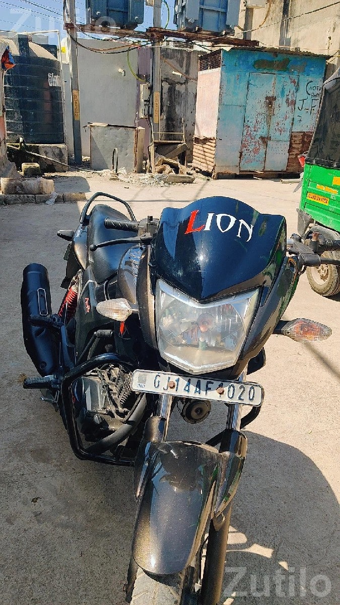 Hero Hunk 2015 Motorcycle - Bikes - Junagadh City - Image 3