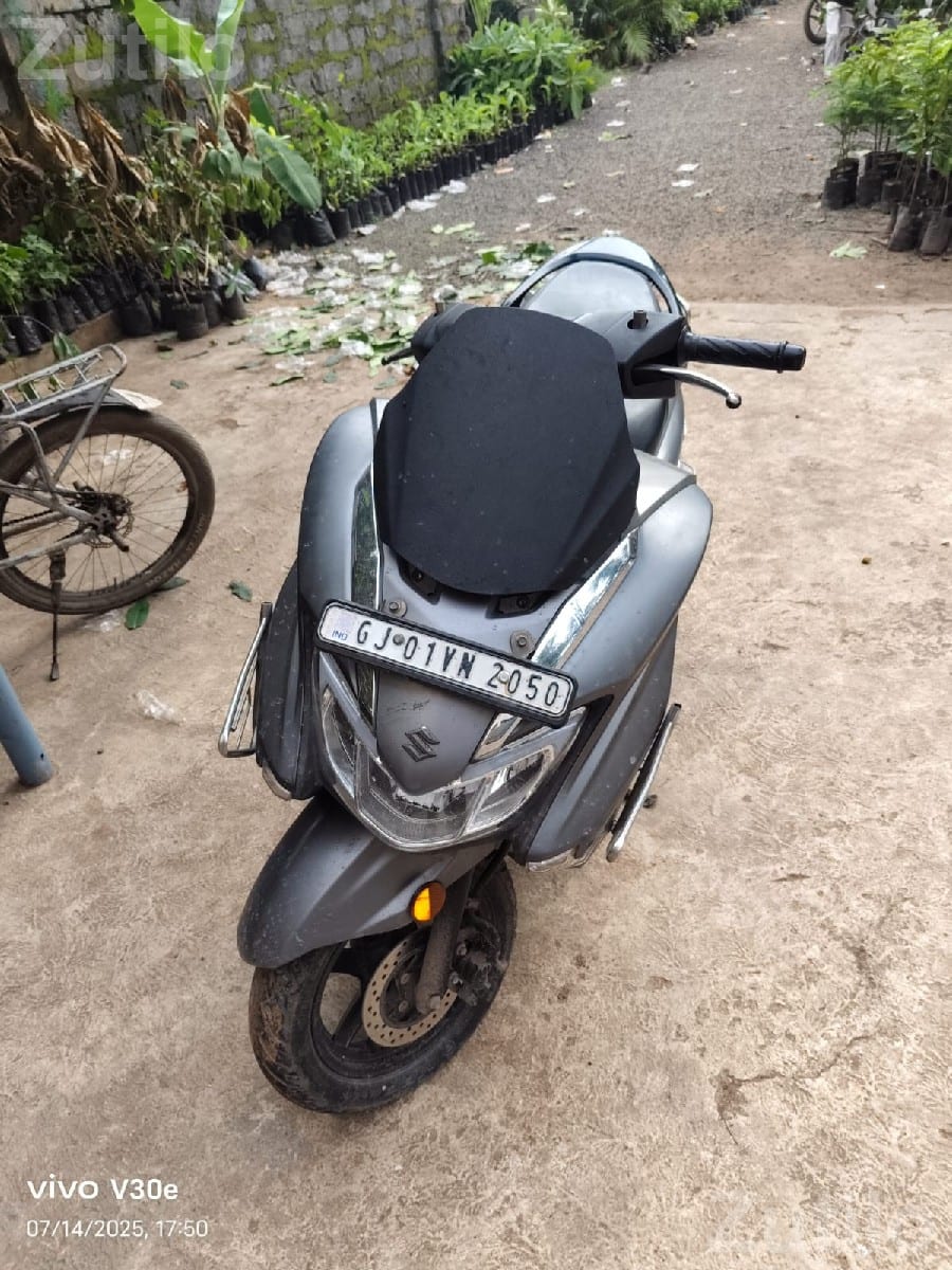 Suzuki Burgman 2021 Scooter for Sale - Bikes - Mangrol - Image 2