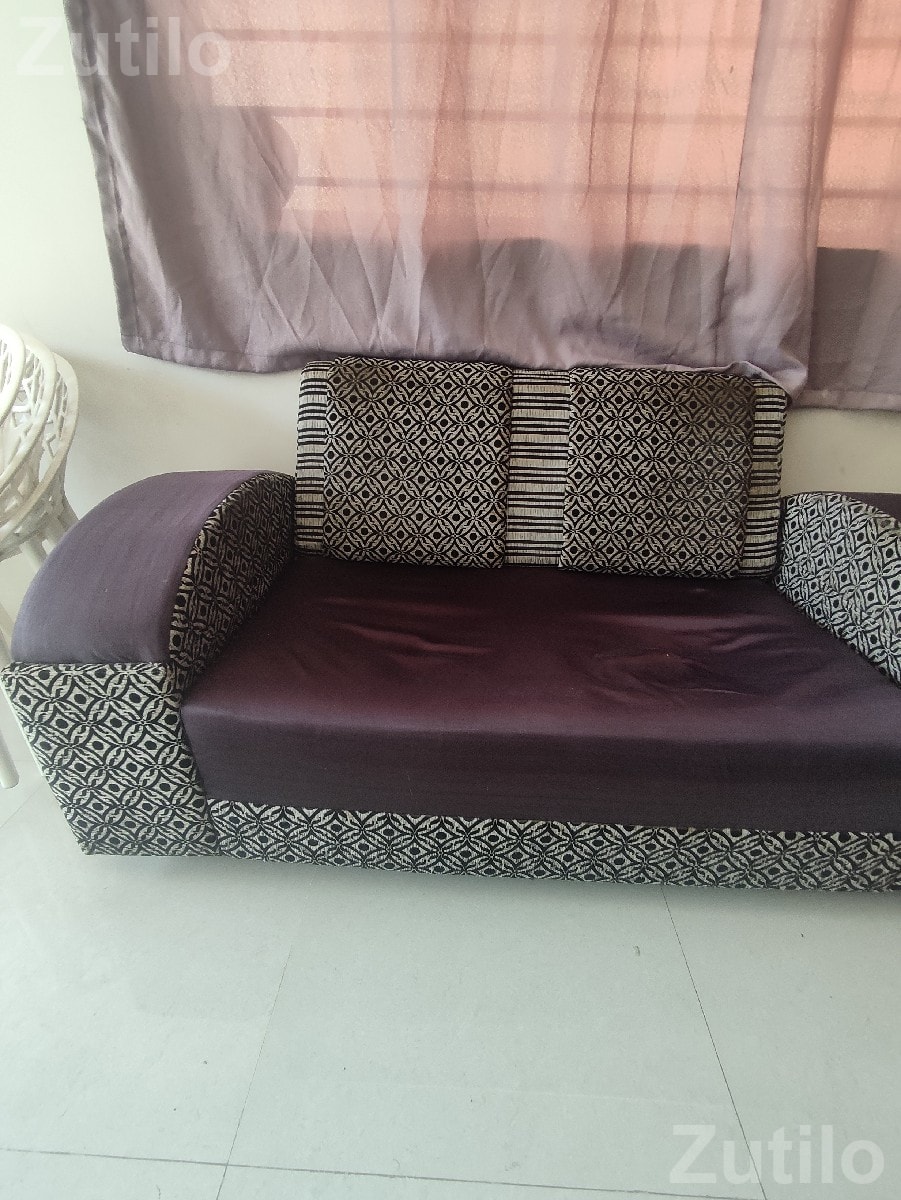 Plywood Sofa Set in Good Condition