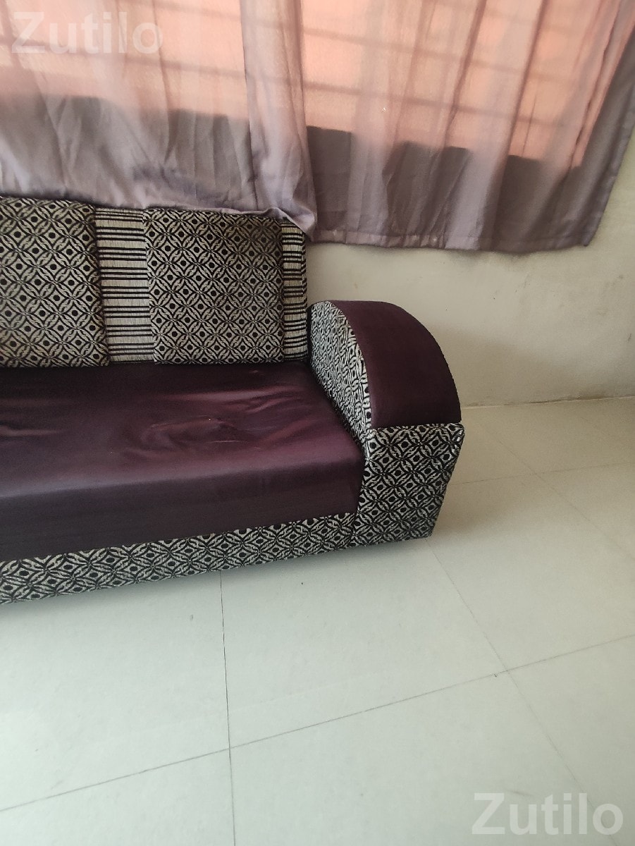 Plywood Sofa Set in Good Condition - સોફા સેટ - જુનાગઢ - Image 2