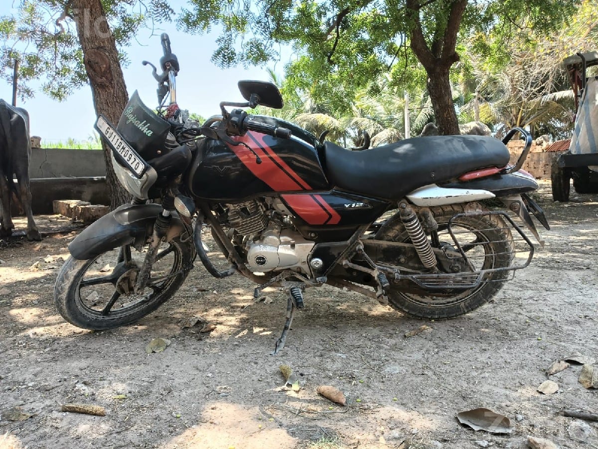 Bajaj V 15 2018 Motorcycle - Bikes - Mangrol - Image 3