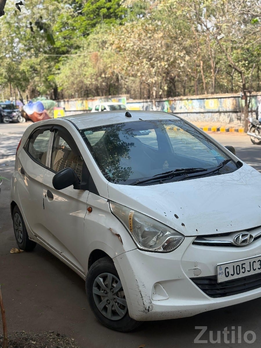 Hyundai Eon Era CNG White Car
