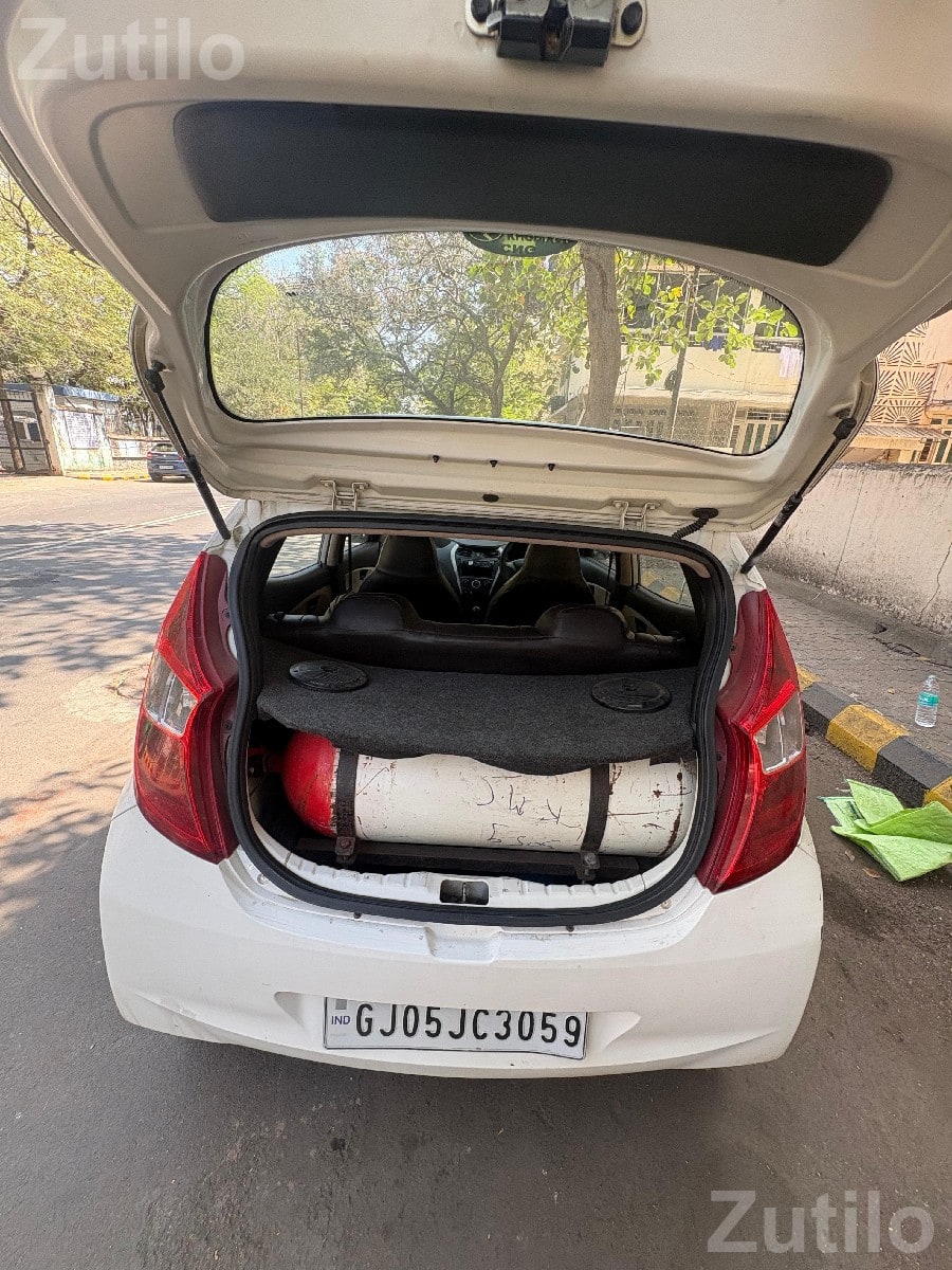Hyundai Eon Era CNG White Car - કાર - મીઠાપુર - Image 3