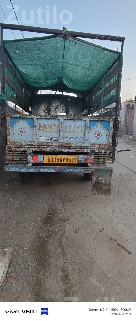 2012 Small Goods Carrier Pickup - Trucks & Lorries - Paddhari - Image 2