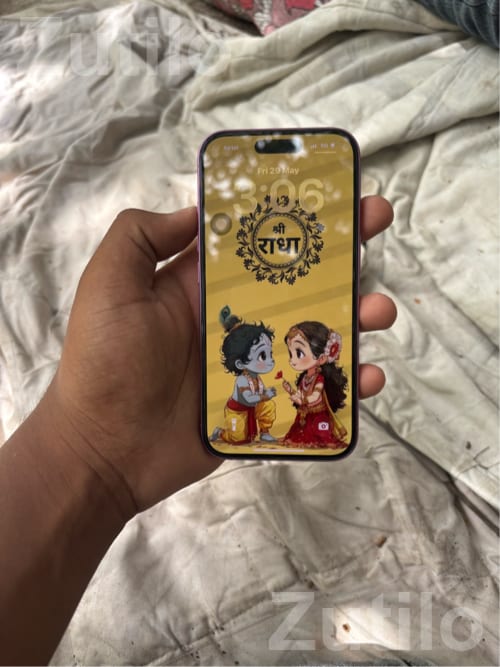 Apple iPhone 16 2 Month Old Apple iPhone 16 2 Month Old