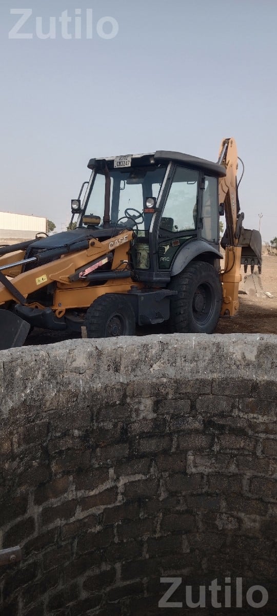 CASE Backhoe Loader 2018 Model for Sale - Construction Vehicles - Bhesan - Image 2