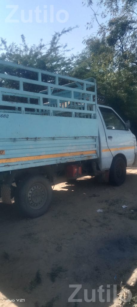 Ashok Leyland Dost 2013 Cargo Truck - Trucks & Lorries - Daskroi - Image 2
