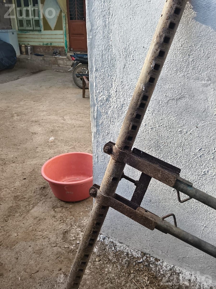 Used Heavy Iron Pipe Frame 2 Var - Tools & Hardware - Dhokadva - Image 3