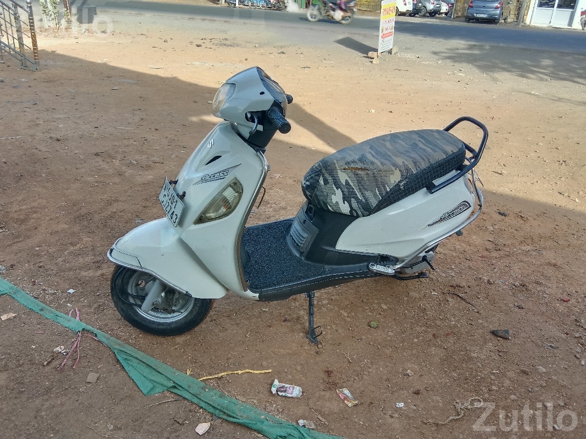 Suzuki Access 2014 Scooter First Owner - Bikes - Keshod - Image 3