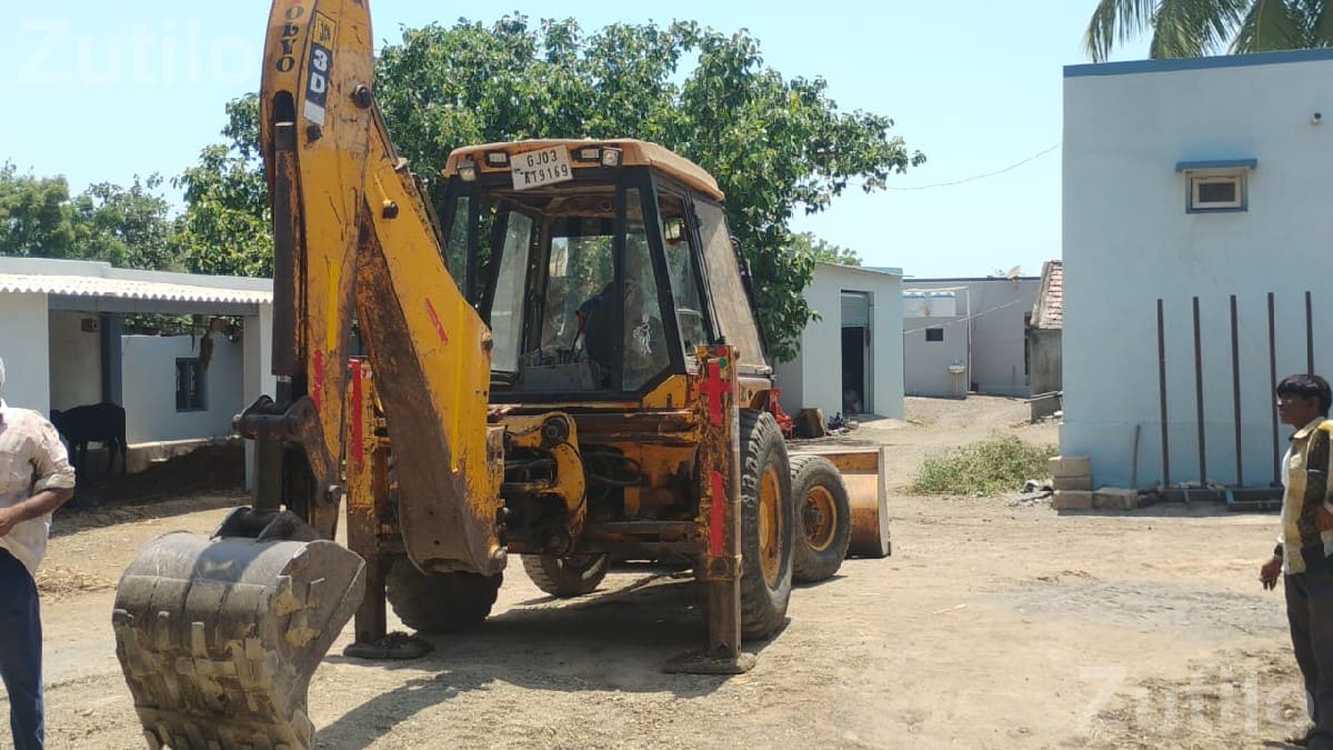 2005 JCB Backhoe Loader - Construction Vehicles - Khambhalia - Image 3