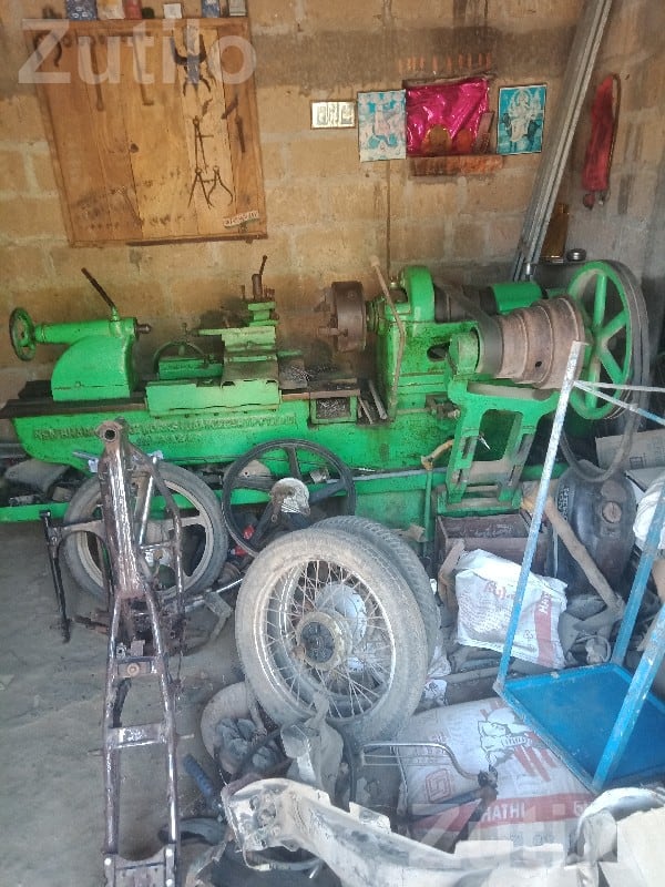 New Bharat 7 Feet Lathe Machine New Bharat 7 Feet Lathe Machine