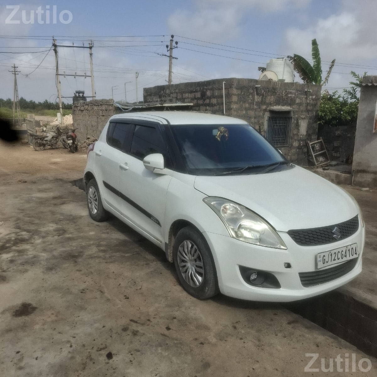 Maruti Suzuki Swift 2014 White Car Maruti Suzuki Swift 2014 White Car