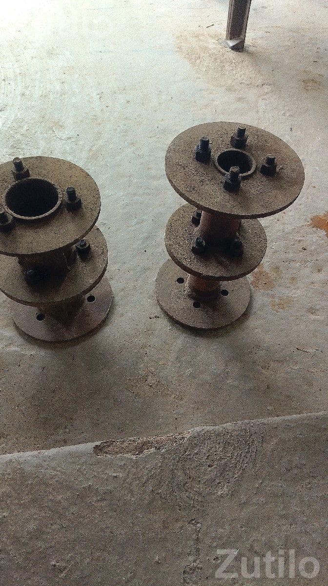 Metal Wheel Hub Pair for Vehicle