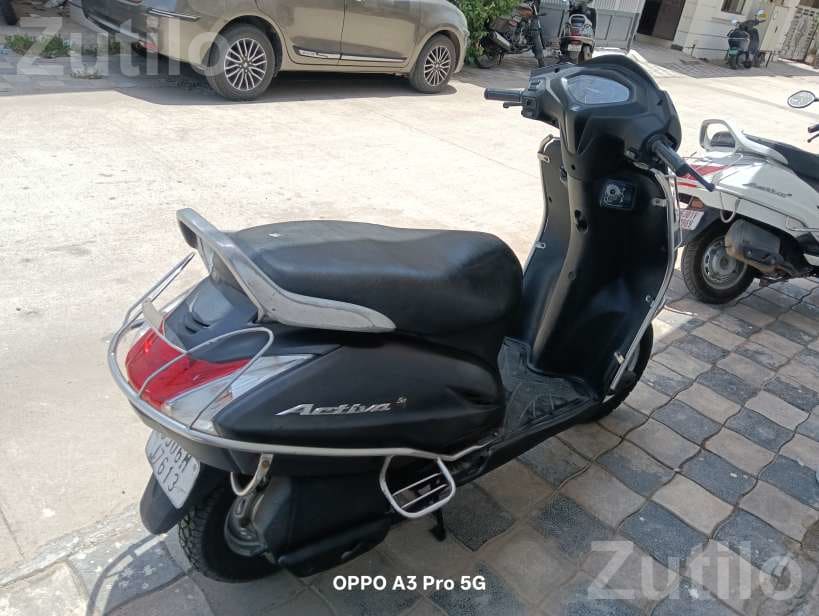 2019 Scooter for Sale with Insurance and Fitness - Bikes - Vadodara City - Image 3