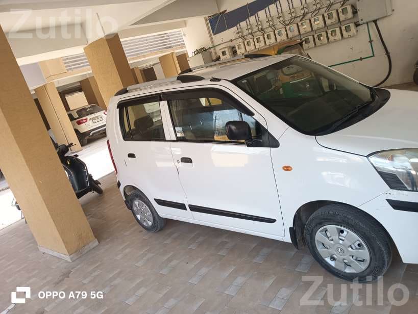 Maruti Suzuki WagonR 2016 - કાર - દસ્ક્રોઇ - Image 4