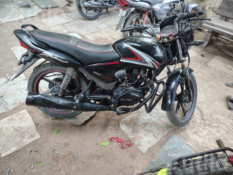 Honda Shine 2012 Bike 30000 km - Bikes - Surat City - Image 2