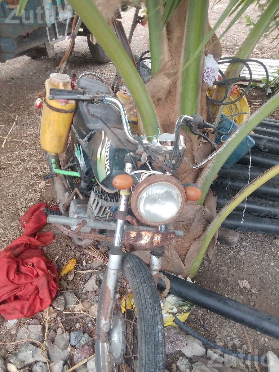 Suzuki Max Motorcycle Used Condition Suzuki Max Motorcycle Used Condition