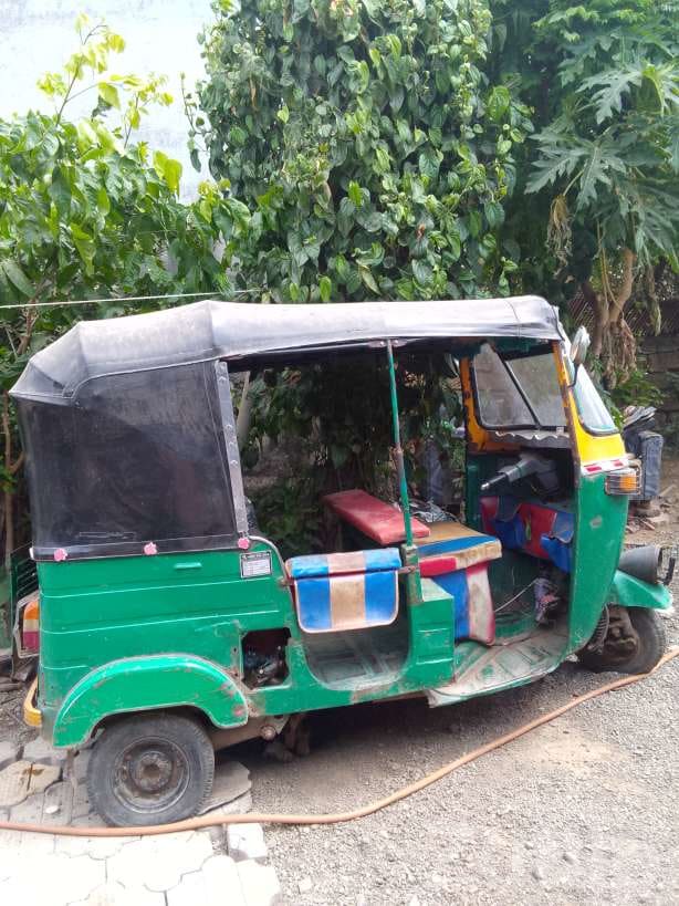 2010 Model CNG Auto Rickshaw 2010 Model CNG Auto Rickshaw