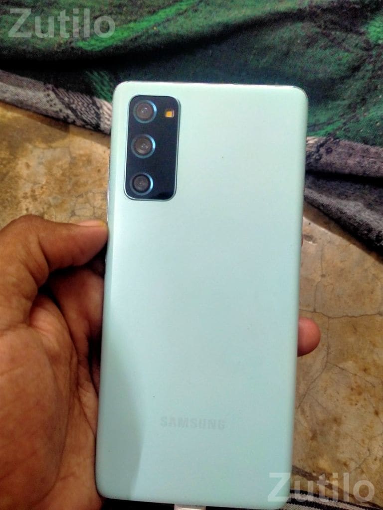 Samsung Galaxy S20 FE 8GB 128GB - Mobile Phones - Junagadh City - Image 4