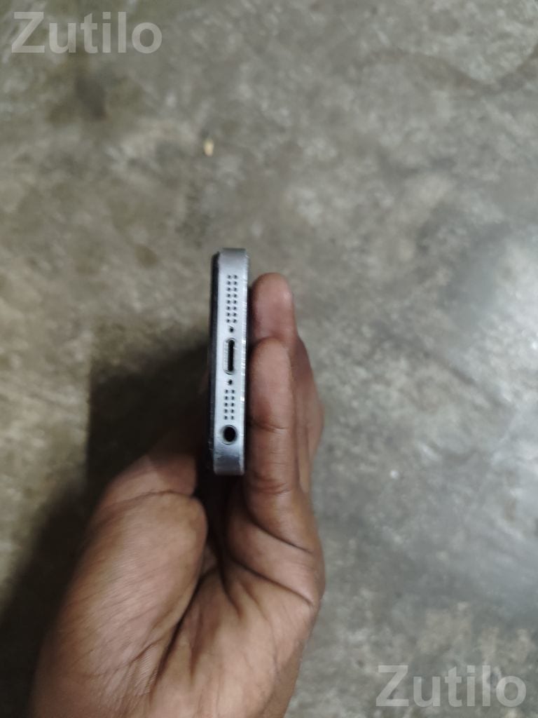Apple iPhone 5s Smartphone - Mobile Phones - Junagadh City - Image 2