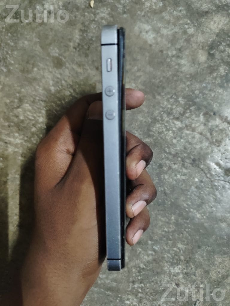 Apple iPhone 5s Smartphone - Mobile Phones - Junagadh City - Image 3