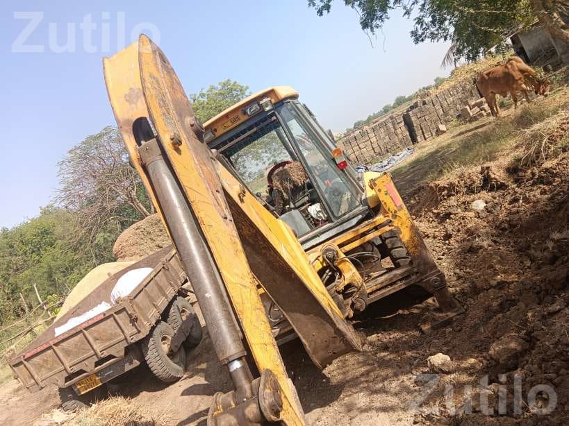 JCB Backhoe Loader 2008 - બાંધકામના વાહનો - કેશોદ - Image 2