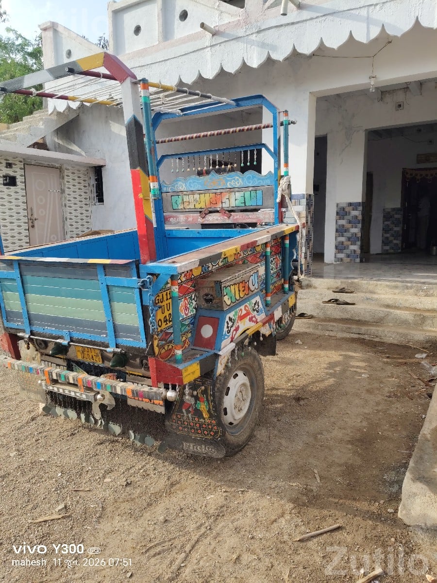 2016 Cargo Auto Rickshaw with RC Book 2016 Cargo Auto Rickshaw with RC Book