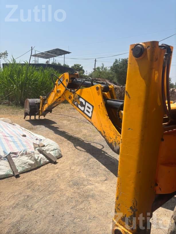 JCB 3DX Backhoe Loader 2013 - બાંધકામના વાહનો - જુનાગઢ - Image 3