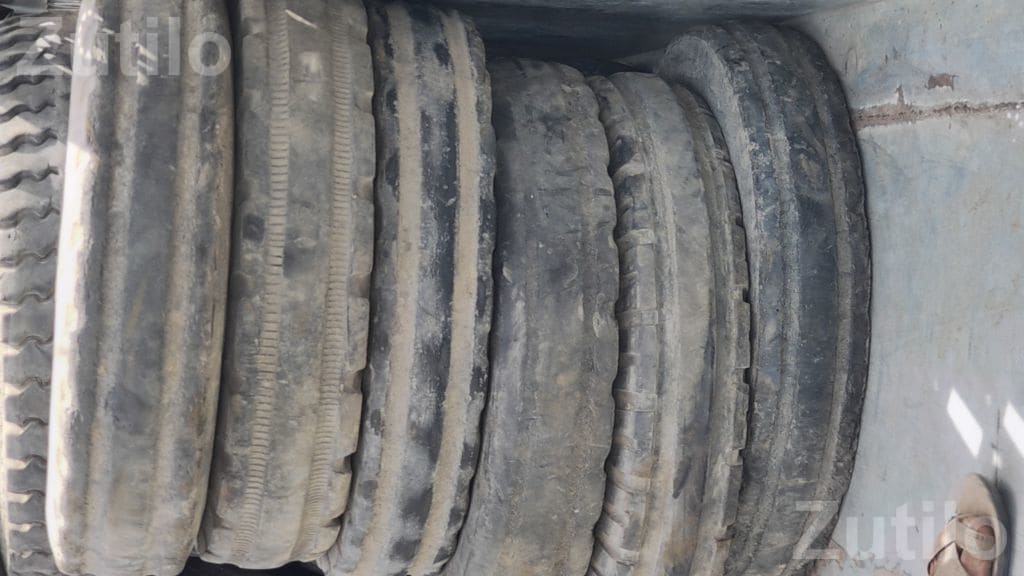 Used Tractor and Four Wheeler Tyres Used Tractor and Four Wheeler Tyres