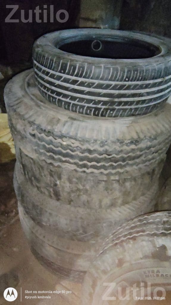 Used Tractor and Four Wheeler Tyres - ઓટો પાર્ટ્સ - માંગ્રોળ - Image 4