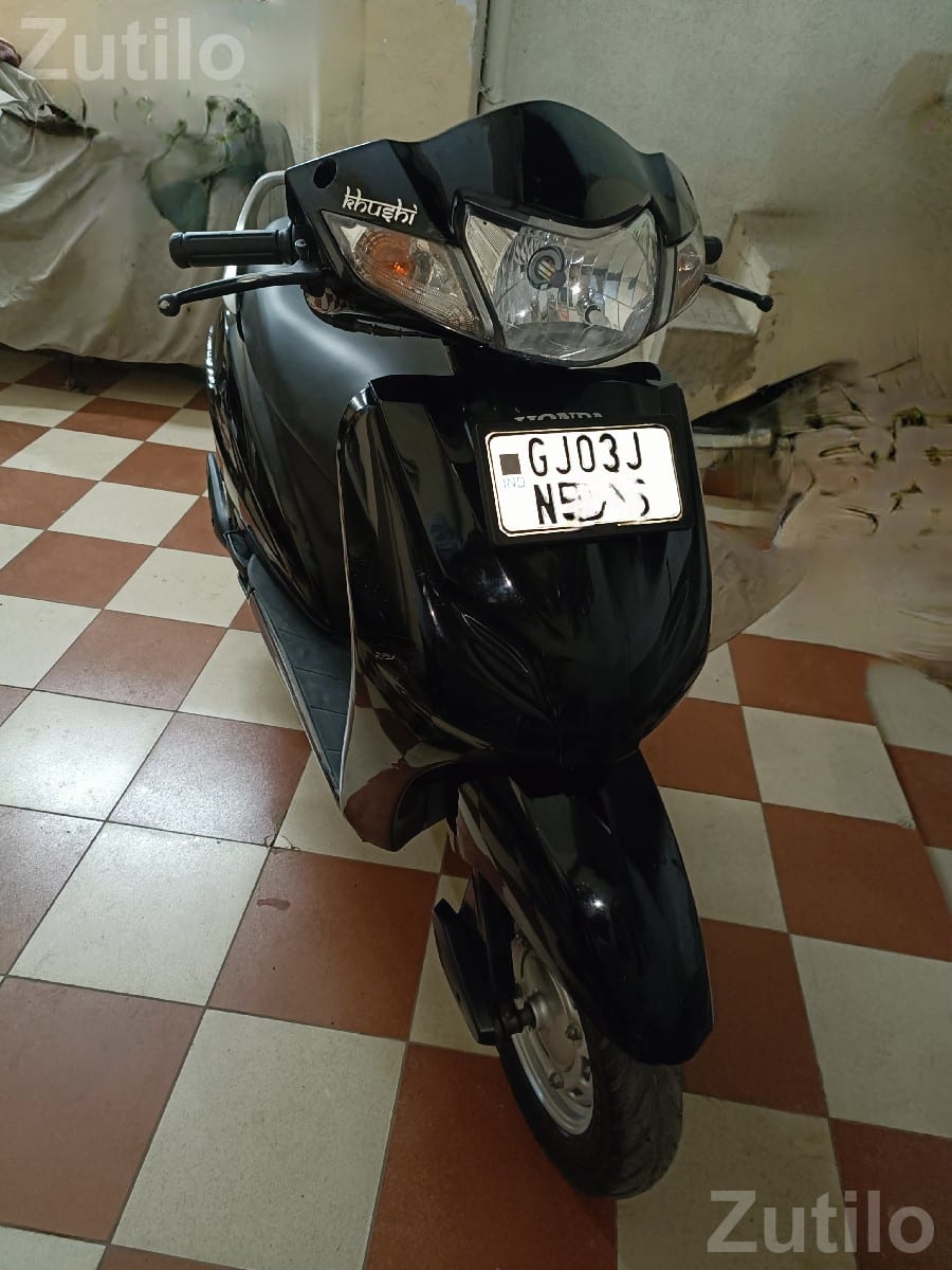 Honda Activa 2017 Scooter 32500 KM Honda Activa 2017 Scooter 32500 KM