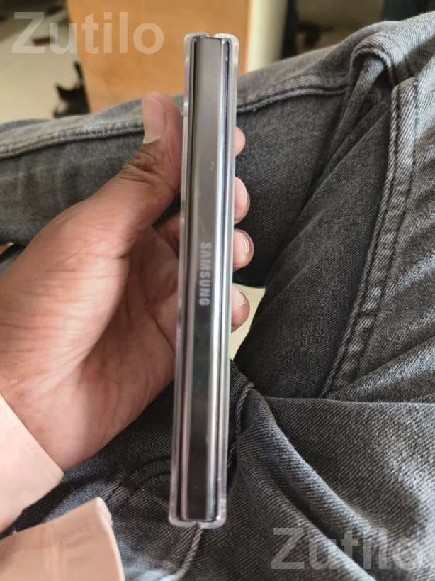 Samsung Galaxy Z Fold 5 12GB 512GB with Box - મોબાઇલ ફોન - અમરેલી - Image 3