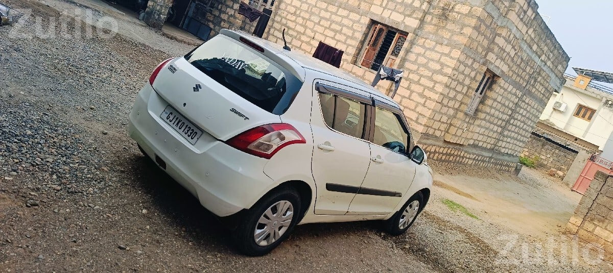 Maruti Suzuki Swift 2012 White Hatchback Maruti Suzuki Swift 2012 White Hatchback