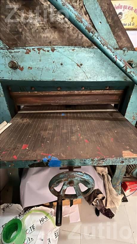 32 Size Bill Book Press Cutting Machine - પેકેજિંગ અને પ્રિન્ટિંગ મશીનો - જફરાબાદ - Image 2