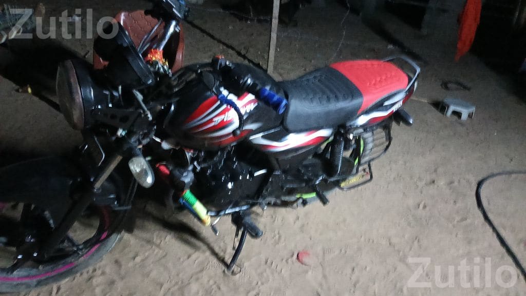 Discover 100 Bike 2009 Model - બાઇક્સ - થરાદ - Image 4