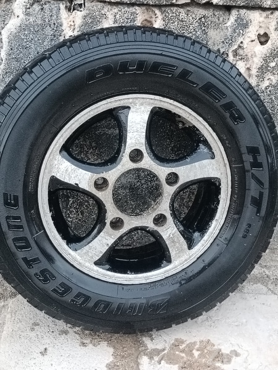 Bolero Tyre and Wheel Plate for Sale Bolero Tyre and Wheel Plate for Sale