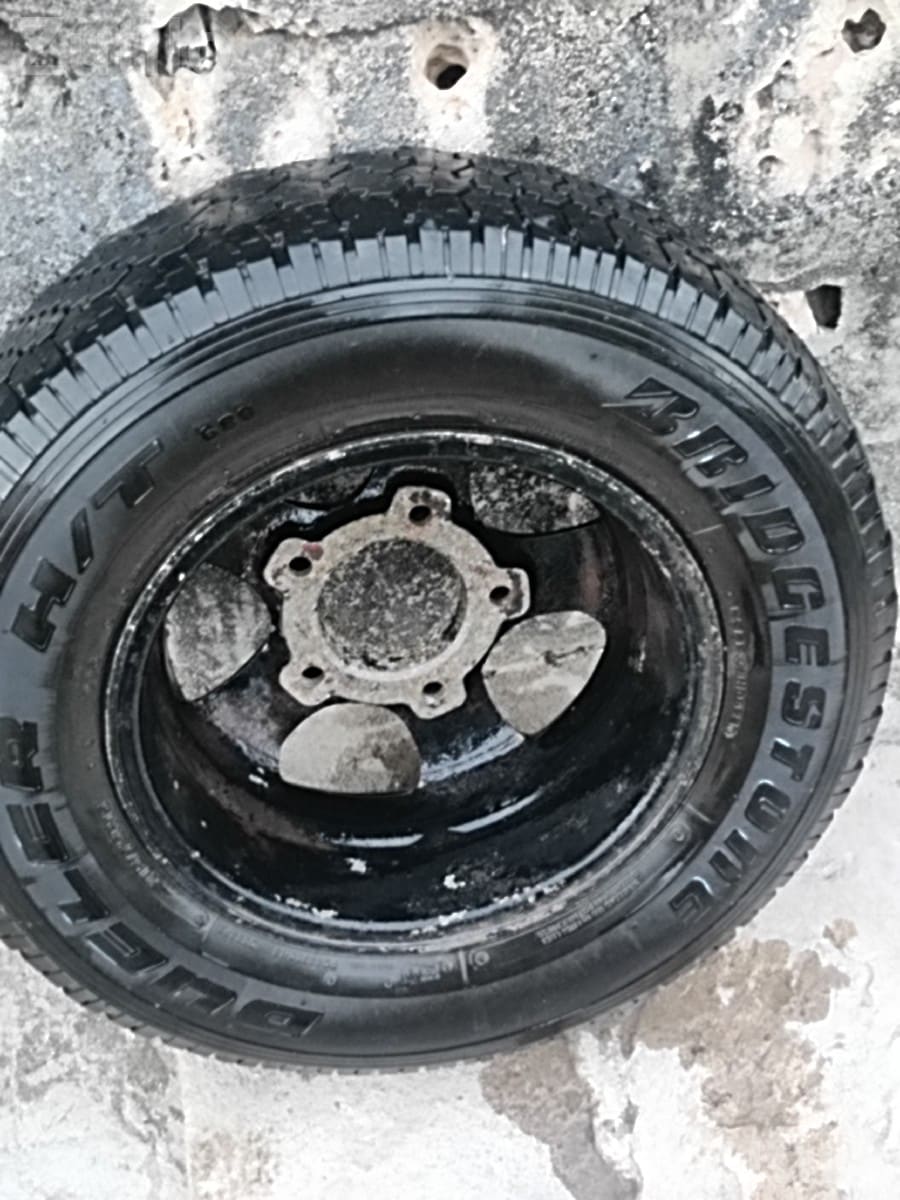 Bolero Tyre and Wheel Plate for Sale - ઓટો પાર્ટ્સ - પોરબંદર - Image 2